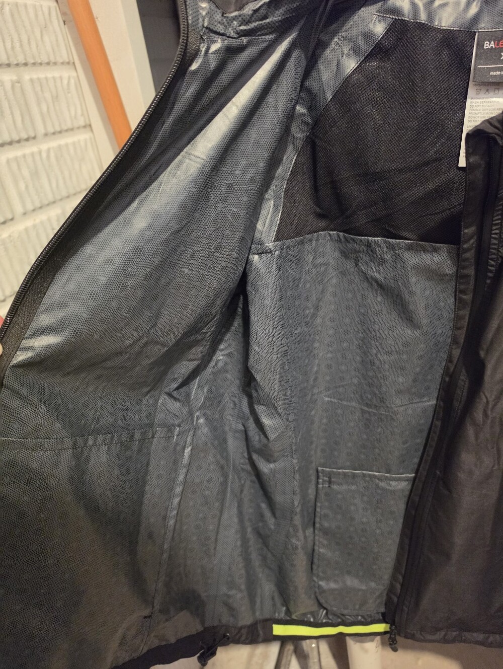 Baleaf Women's Waterproof Cycling Rain Jacket Sz XL - Picture 4 of 8